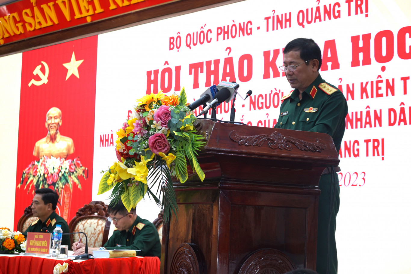 Thượng tướng L&ecirc; Huy Vịnh khai mạc Hội thảo - Ảnh: L.T